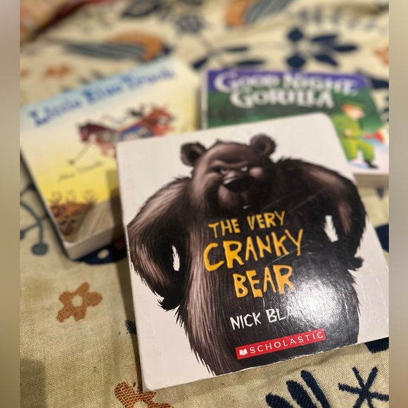 Board book bundle (3 books!) - Picture 2 of 9